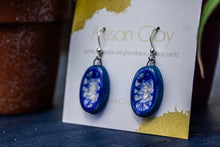 Load image into Gallery viewer, Cobalt blue ovals with clear crackle recycled glass
